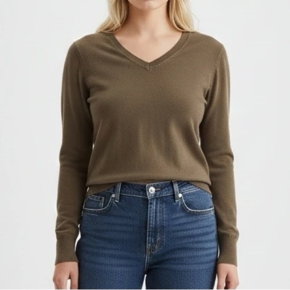 Sweaters - Light Brown V-Neck Wool Sweater